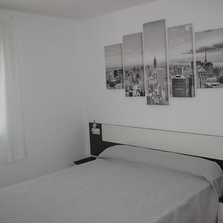 ビジャマルティン Bungalow Zenia Boulevarヴィラ エクステリア 写真