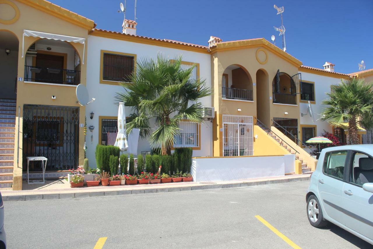 ビジャマルティン Bungalow Zenia Boulevarヴィラ エクステリア 写真