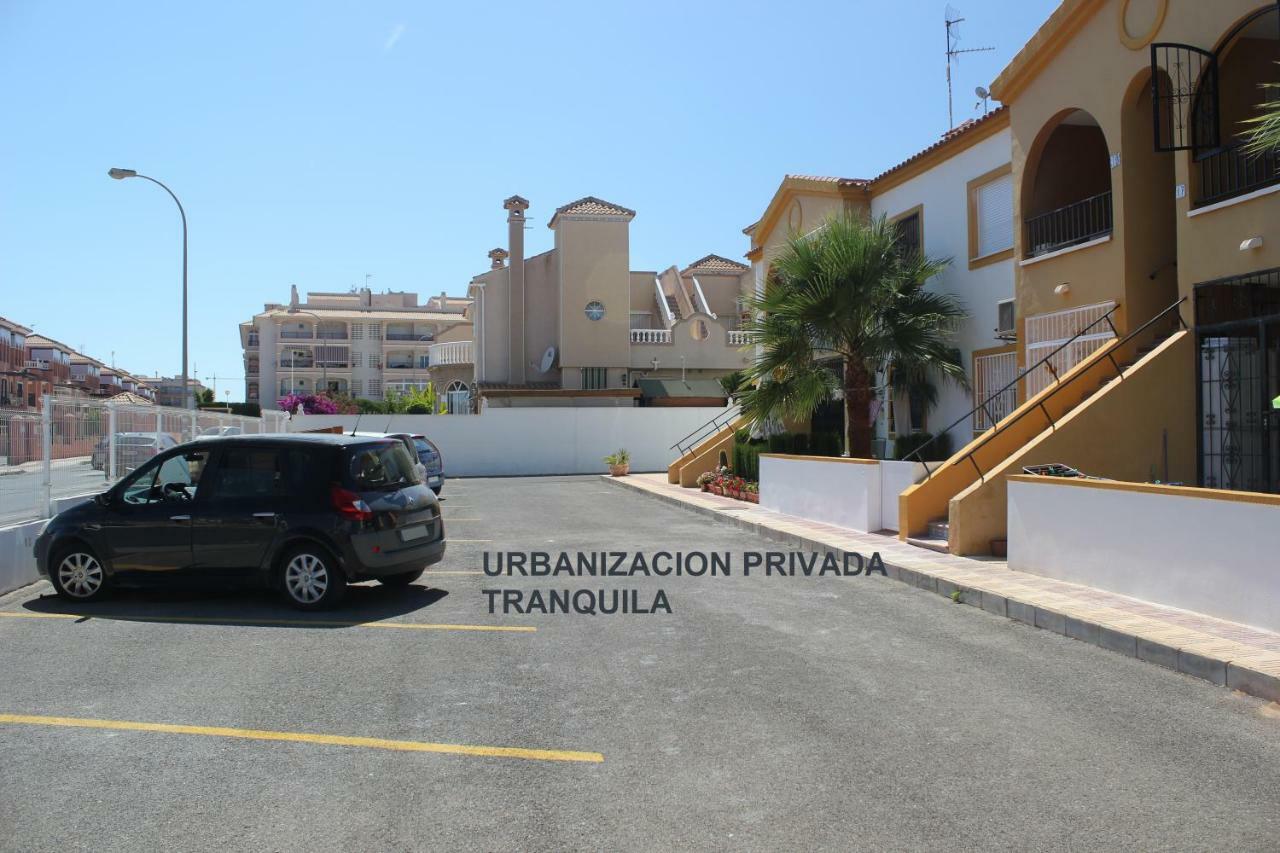 ビジャマルティン Bungalow Zenia Boulevarヴィラ エクステリア 写真