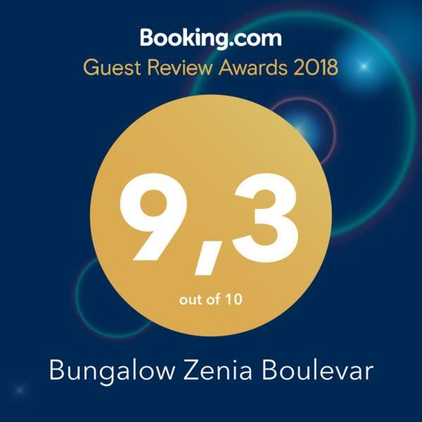 ビジャマルティン Bungalow Zenia Boulevarヴィラ エクステリア 写真